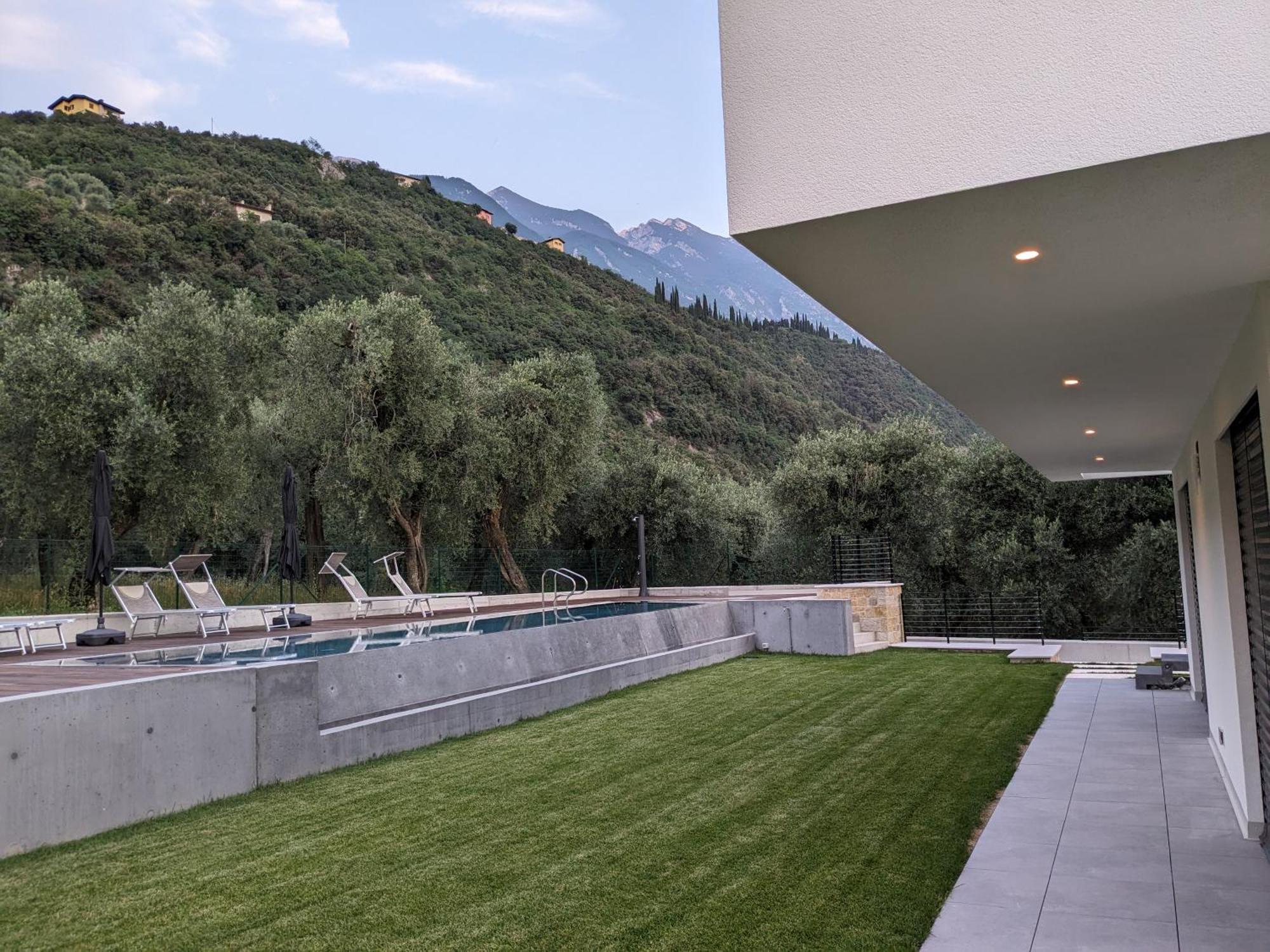 Olivo Luxury Apartments Malcesine Exterior foto